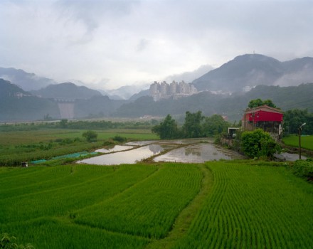 The Hold Over Water - Clouds Lifting, Shihmen Dam, Dasi, Taiwan. 2002© Rona Chang